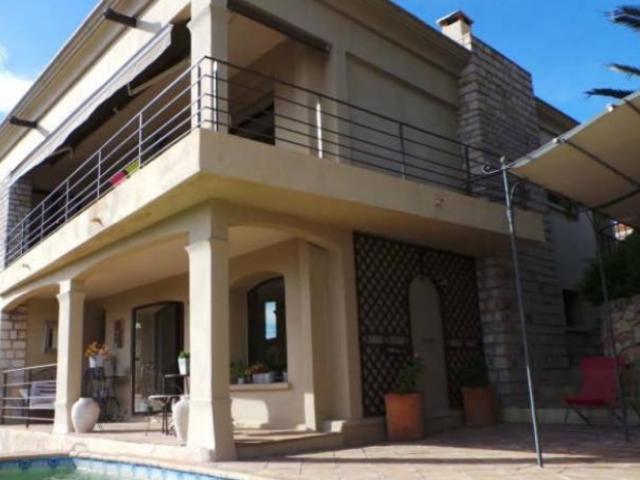 Двухэтажная вилла